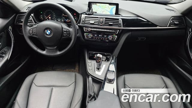 BMW 3 Series 2018 — Şəkil 7/20