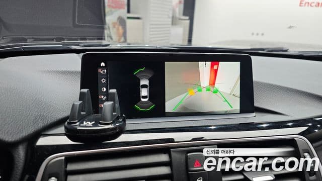 BMW 3 Series 2018 — Şəkil 15/20