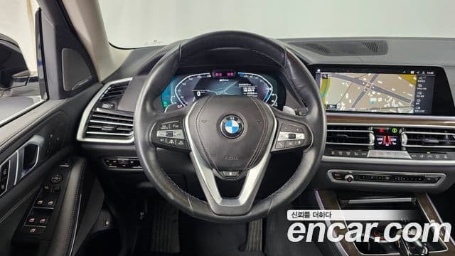 BMW X5 2021 — ფოტო 13/20