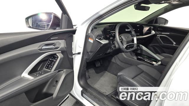 Audi Q5 2025 — ფოტო 10/20
