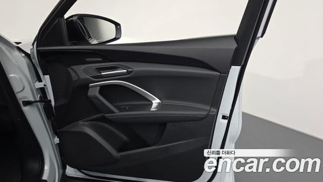 Audi Q5 2025 — Photo 1/33