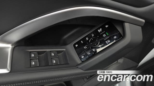 Audi Q5 2025 — Photo 31/33