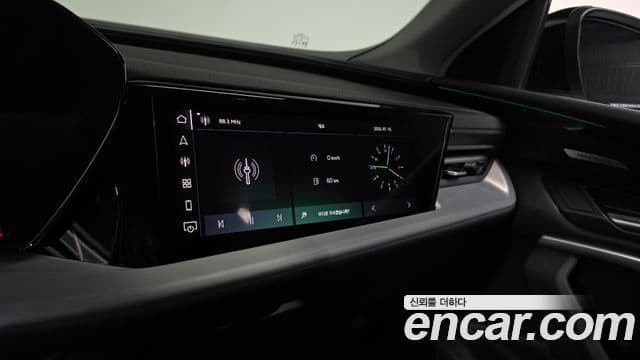 Audi Q5 2025 — Photo 10/33