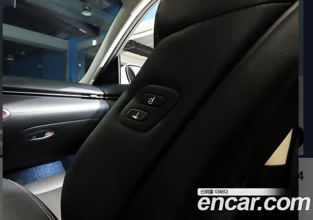 Genesis GV70 2022 — фото 16 из 20