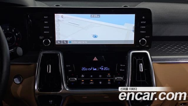 Kia Sorento 2021 — ფოტო 14/20