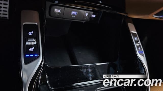 Kia Sorento 2021 — ფოტო 16/20