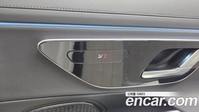 Mercedes-Benz E-Class 2025 — ფოტო 18/20