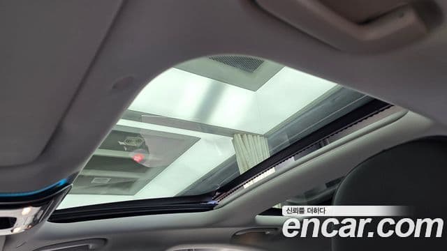 Mercedes-Benz E-Class 2025 — ფოტო 19/20