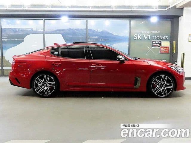Kia Stinger 2020 — Фото 2/20