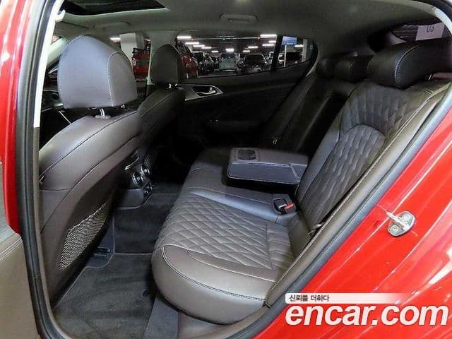 Kia Stinger 2020 — Фото 6/20