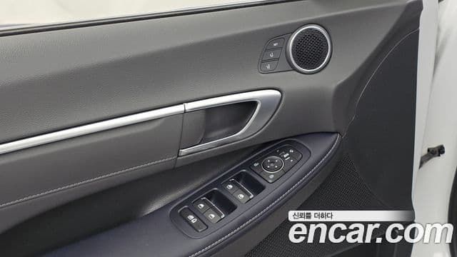 Hyundai Sonata 2021 — фото 17 из 20