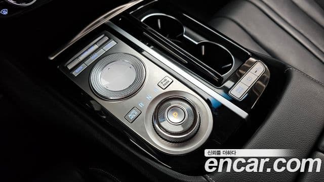 Genesis Electrified G80 2022 — фото 9 из 20