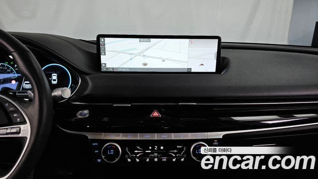 Genesis Electrified G80 2022 — фото 14 из 20