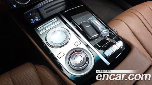 Genesis Electrified G80 2022 — ფოტო 8/20