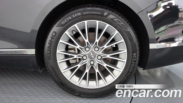 Genesis G80 2022 — Photo 26/32