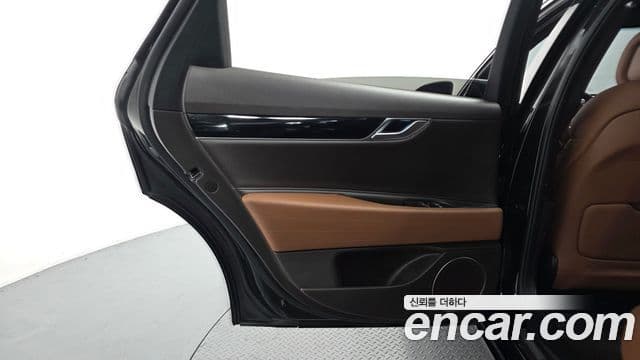 Genesis G80 2022 — Photo 25/32