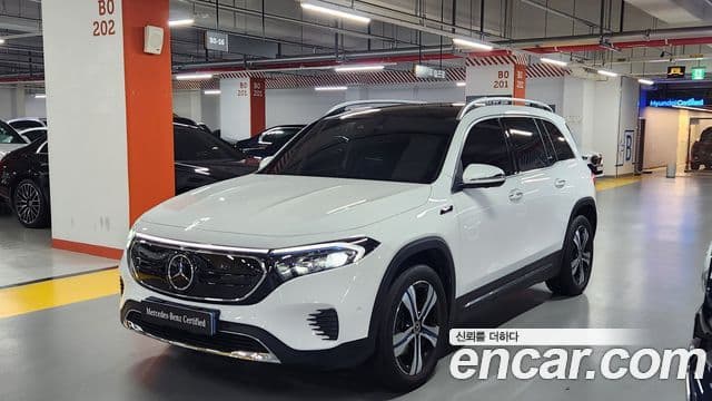 Mercedes-Benz EQB 2023 — ფოტო 7/20