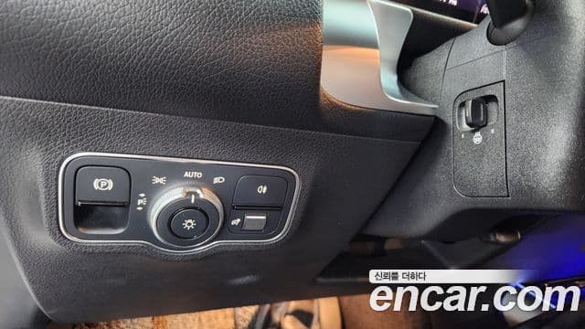 Mercedes-Benz EQB 2023 — ფოტო 4/20