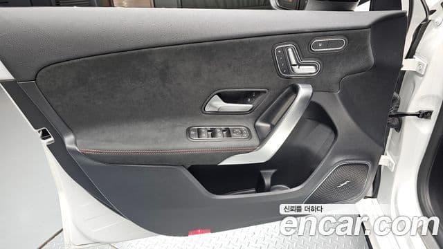 Mercedes-Benz A-Class 2025 — Şəkil 12/32