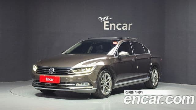 Volkswagen Passat GT 2018 — ფოტო 1/20