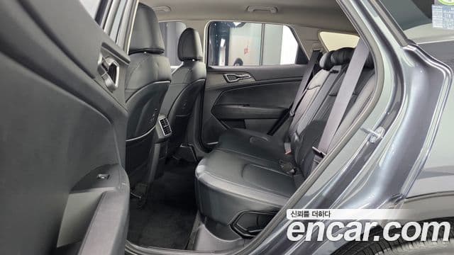 Kia Sportage 2023 — фото 12 из 20
