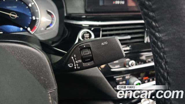 BMW 5 Series 2018 — Şəkil 16/20