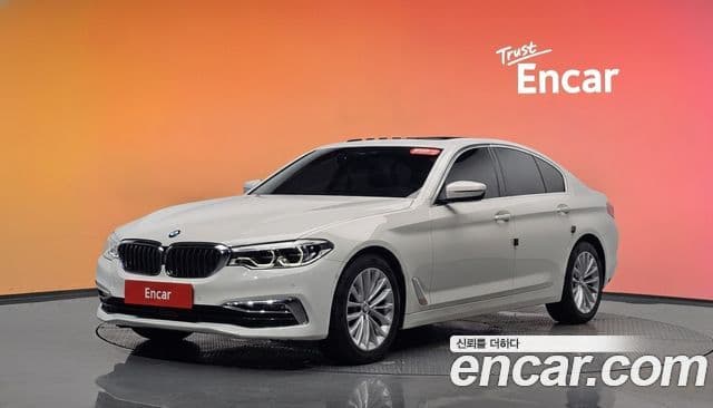 BMW 5 Series 2018 — Şəkil 1/20