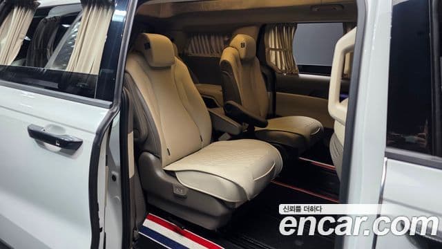 Kia Carnival 2023 — Şəkil 12/20