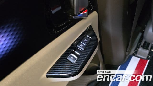 Kia Carnival 2023 — Şəkil 19/20