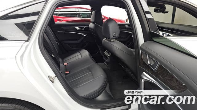 Audi A6 2022 — ფოტო 12/20