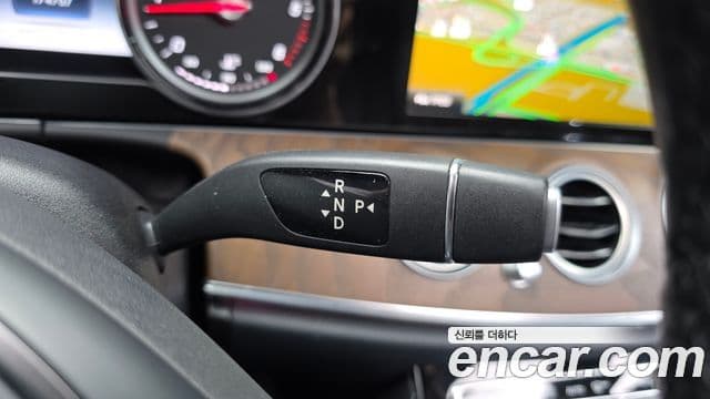 Mercedes-Benz E-Class 2018 — ფოტო 9/20