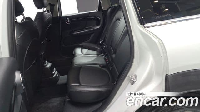 Mini Cooper D Countryman 2021 — Şəkil 12/20