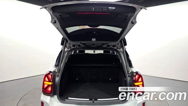 Mini Cooper D Countryman 2021 — Şəkil 17/20