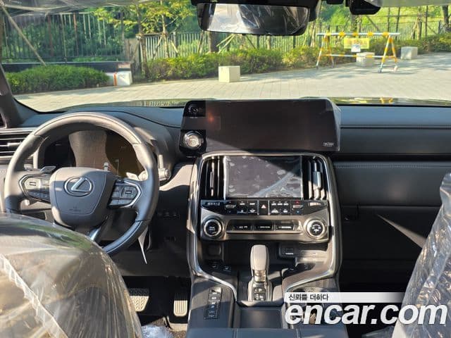 Lexus LX 2025 — Şəkil 8/20