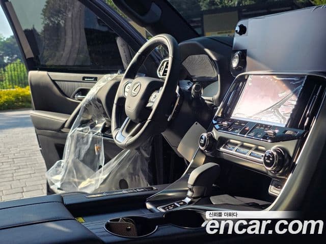 Lexus LX 2025 — Şəkil 11/20