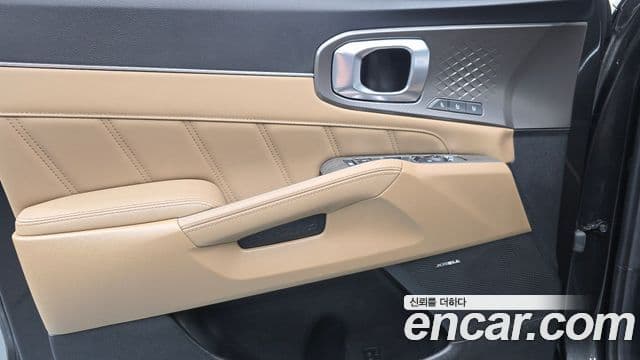 Kia Sorento 2024 — Şəkil 32/33