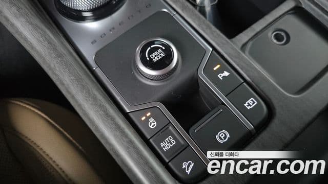 Kia Sorento 2024 — Şəkil 16/33