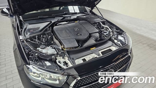 Mercedes-Benz E-Class 2024 — ფოტო 6/20