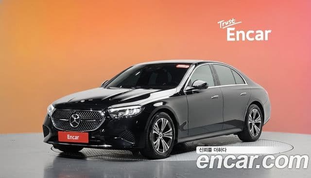 Mercedes-Benz E-Class 2024 — ფოტო 1/20