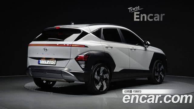 Hyundai Kona 2023 — ფოტო 2/20