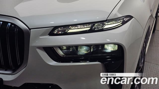 BMW X7 2025 — Photo 6/31