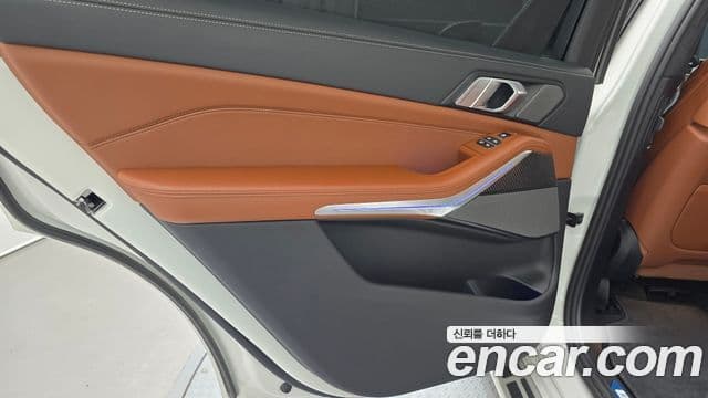 BMW X7 2025 — Photo 30/31