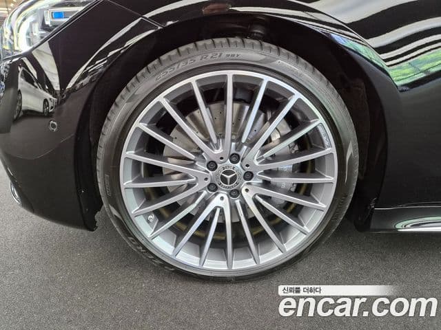 Mercedes-Benz S-Class 2025 — Photo 6/20