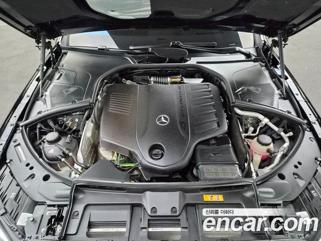 Mercedes-Benz S-Class 2025 — Photo 5/20