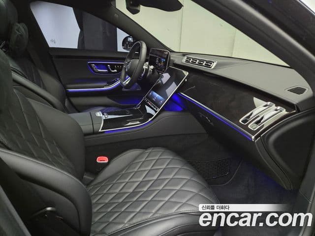 Mercedes-Benz S-Class 2025 — Photo 18/20