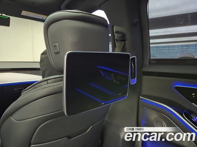 Mercedes-Benz S-Class 2025 — Photo 8/20