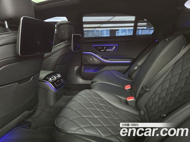 Mercedes-Benz S-Class 2025 — Photo 7/20