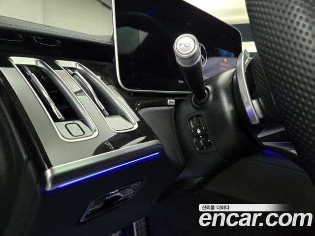 Mercedes-Benz S-Class 2025 — Photo 19/20
