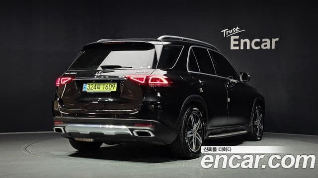 Mercedes-Benz GLE-Class 2020 — ფოტო 2/20