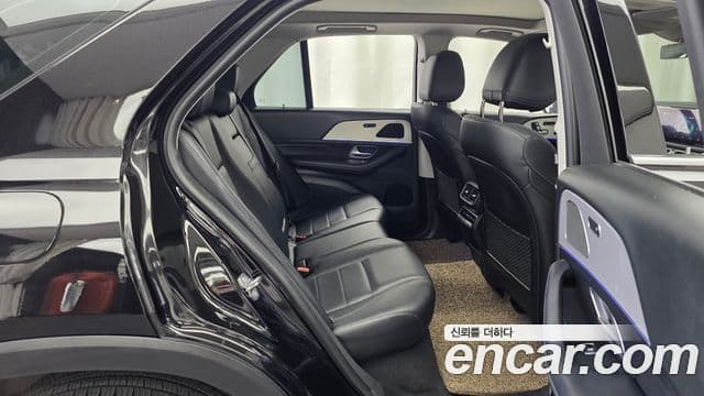 Mercedes-Benz GLE-Class 2020 — фото 12 из 20